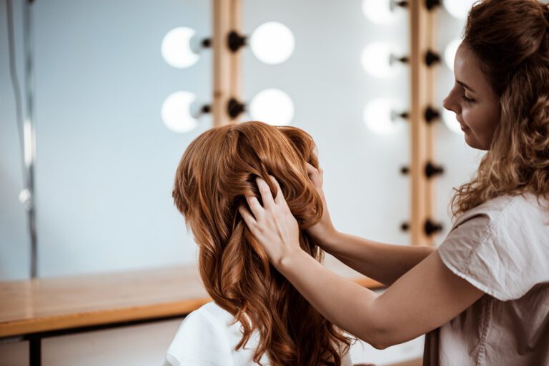 couleurs de cheveux les plus tendances de l'été 2025