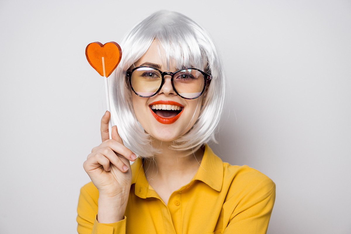 Balayage blond polaire, carré plongeant