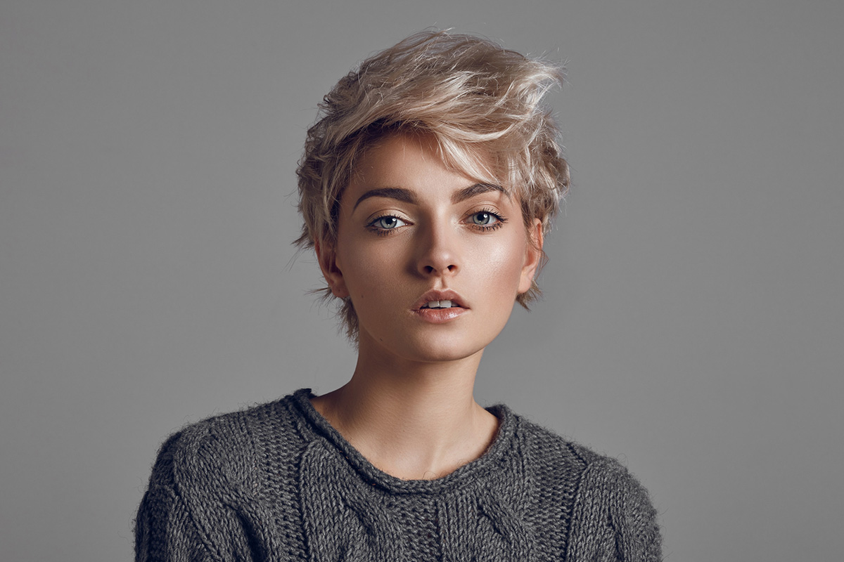 coupes de cheveux courtes qui rajeunissent