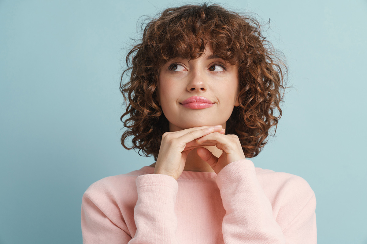 frange-sur-chveux-boucles