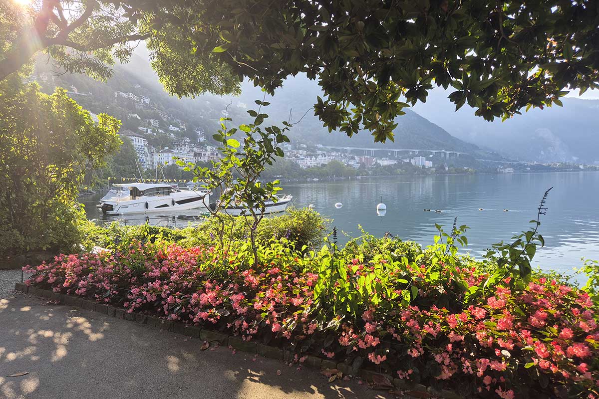 Balade à pieds ou en vélo au bord du Léman entre Montreux et Villeneuve
