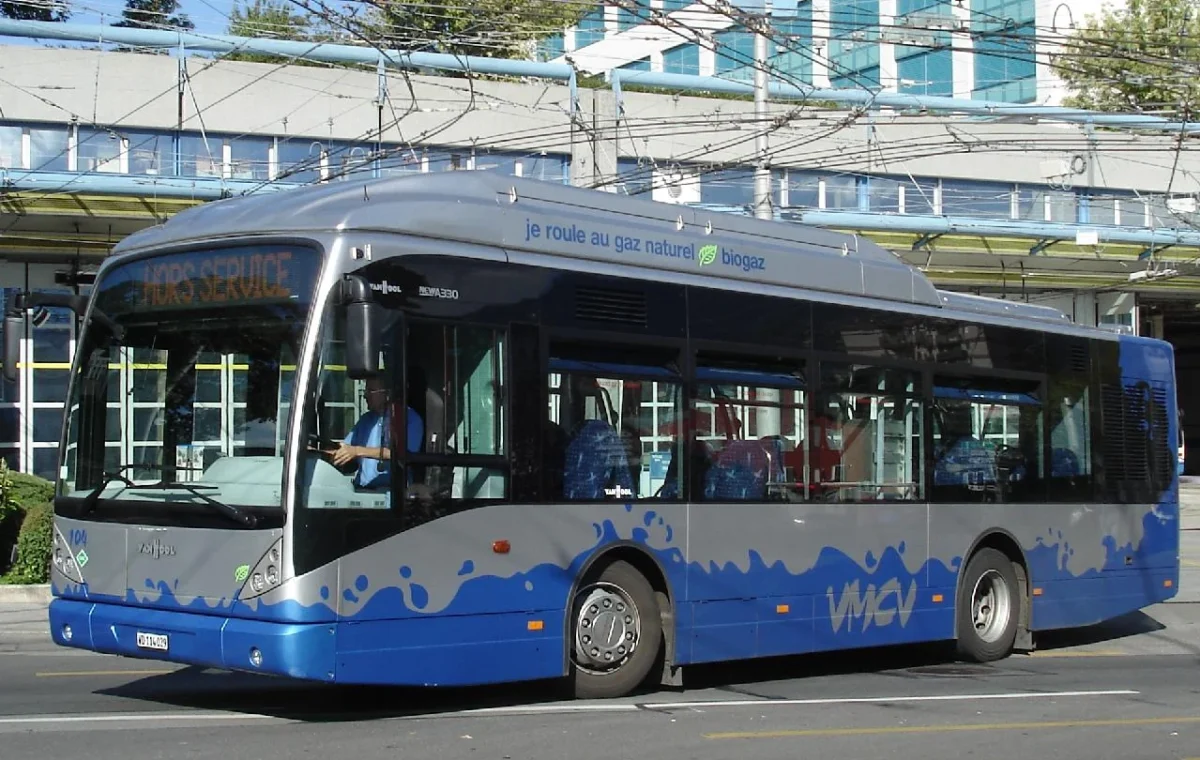 Bus VMCV devant le dépôt de Clarens