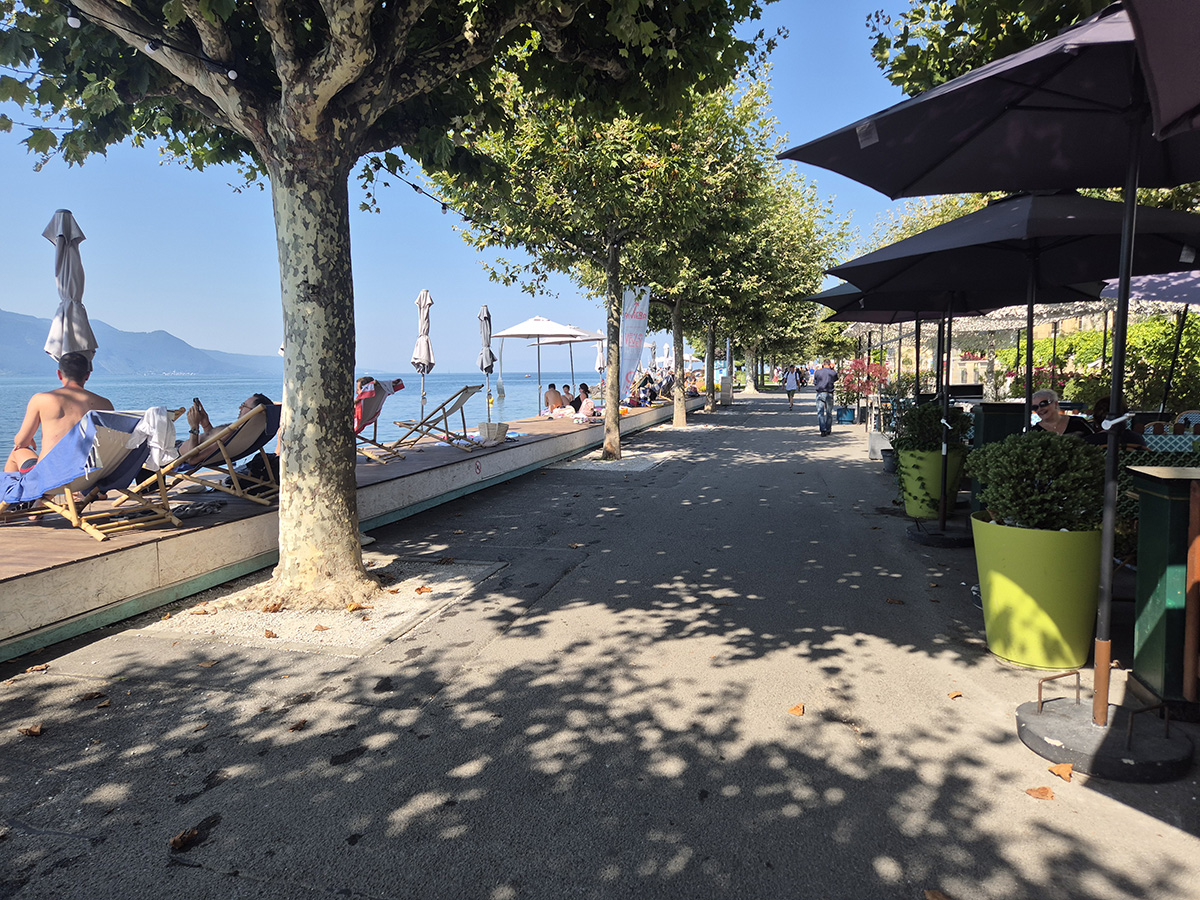 photo des quais de Vevey en été