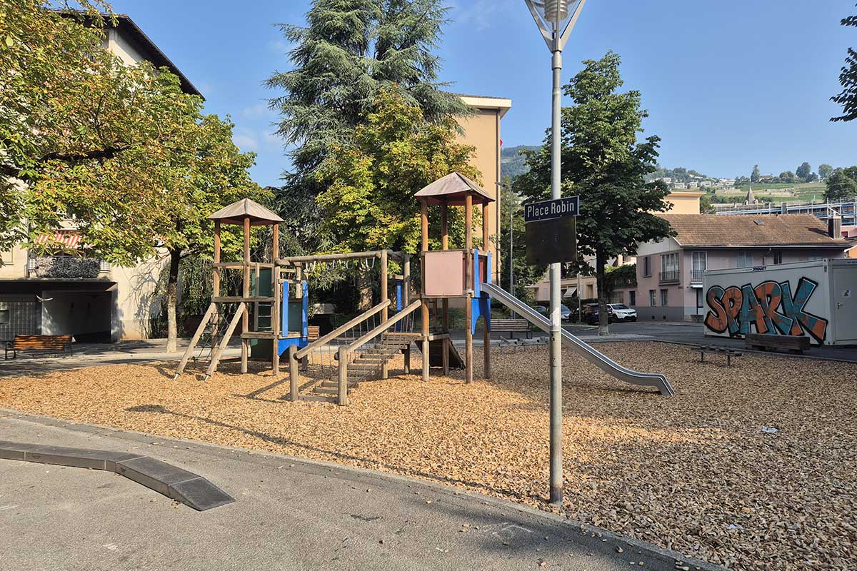 Place Robin à Vevey : convivialité et place de jeux au cœur de la ville