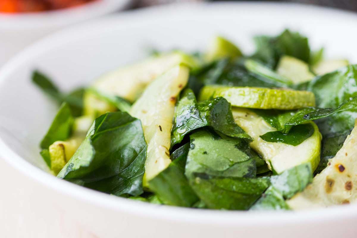 Salade de courgettes : fraîcheur, rapidité et vitalité dans votre assiette
